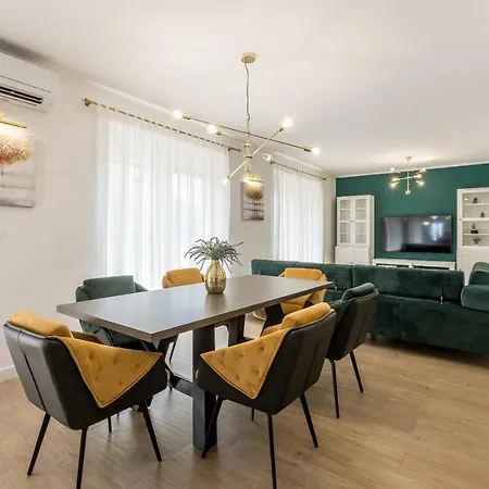 & Ileana Apartamento